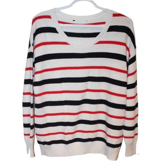 3/$25 🏷 Women's Striped Sweater Size Large - Picture 1 of 4